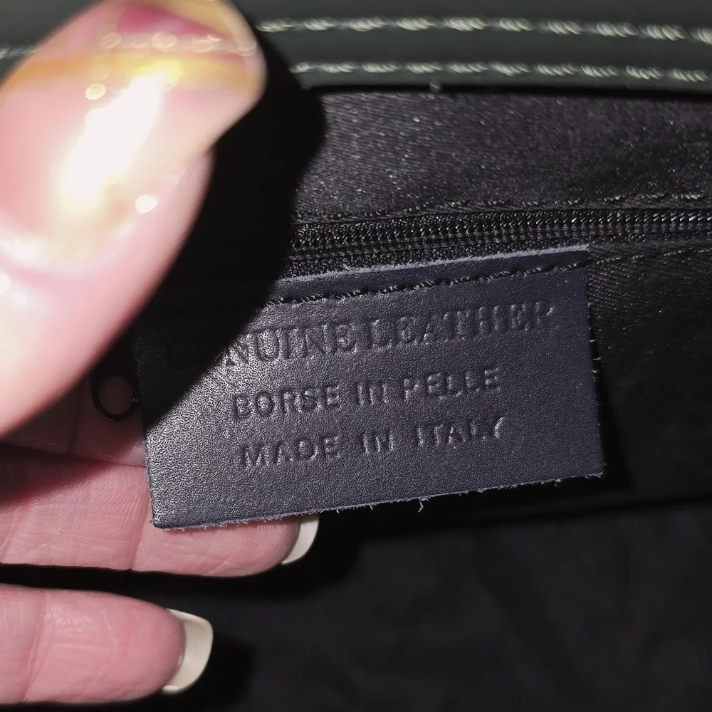 Authentic Camelia Roma Handbag - Picture 6 of 10